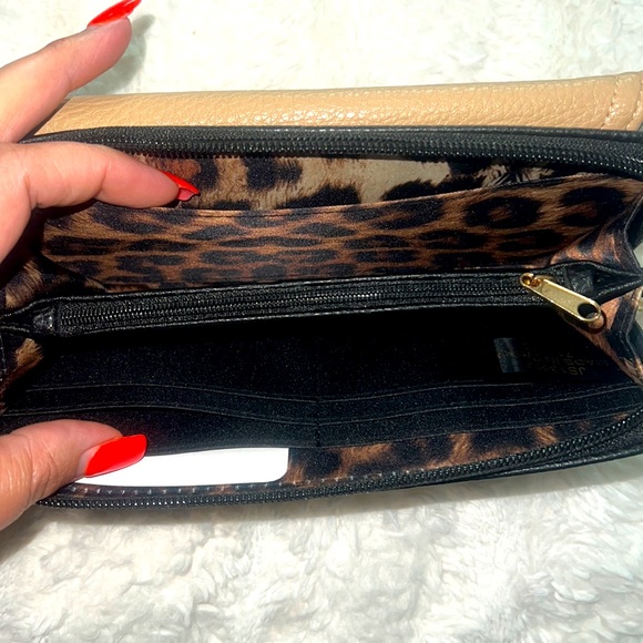 Jessica Simpson Two Toned Wallet NEW - Picture 4 of 4